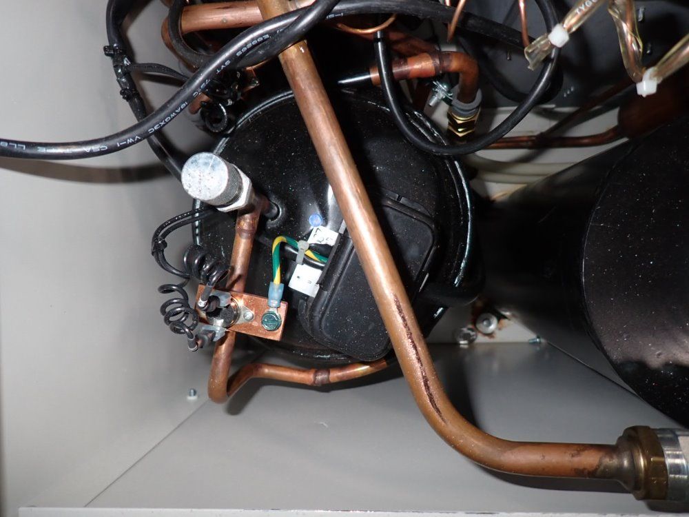 Sumitomo Cryogenics Inc Recirculating Water Chiiler