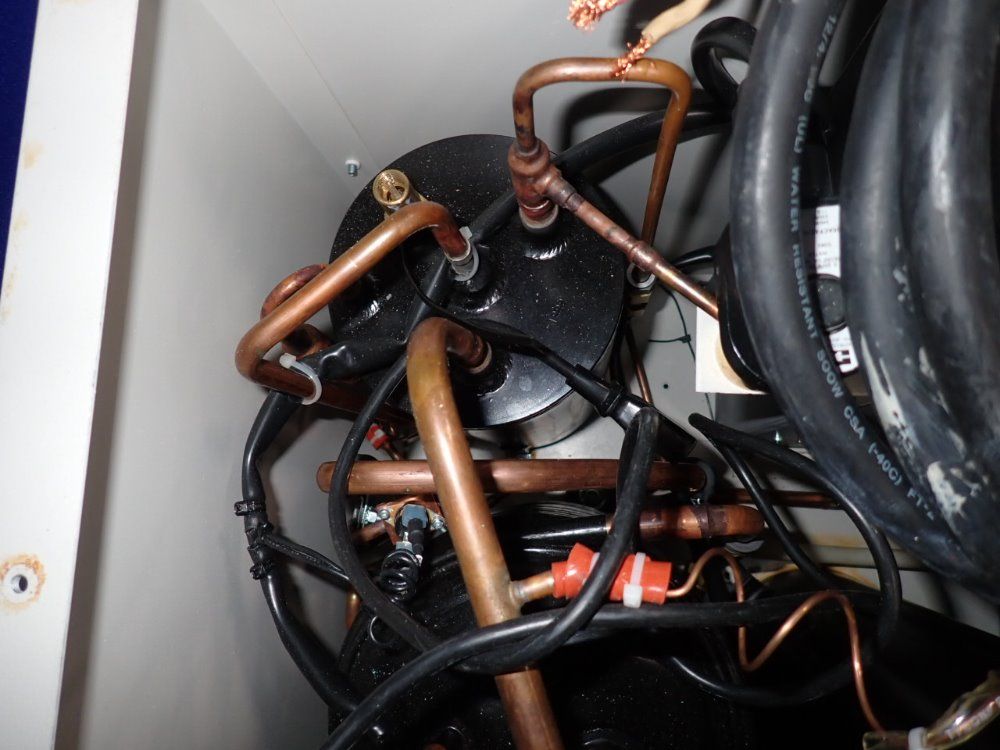 Sumitomo Cryogenics Inc Recirculating Water Chiiler