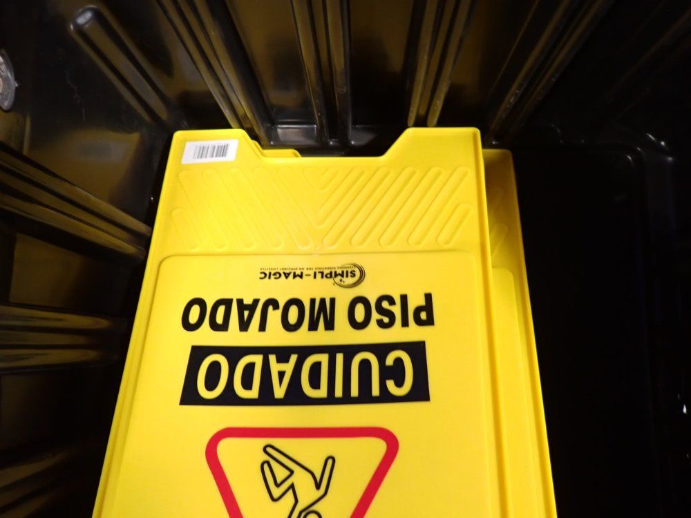 Simpli-magic Caution "wet Floor" Stands