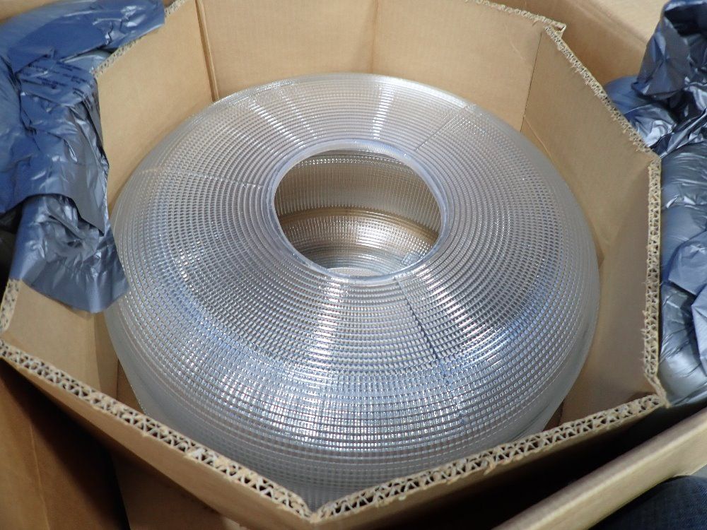 Holophane 17" X 11" Glass Light Fixture - Lb-4776-b