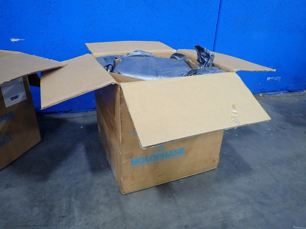 Holophane 17" X 11" Glass Light Fixture - Lb-4776-b