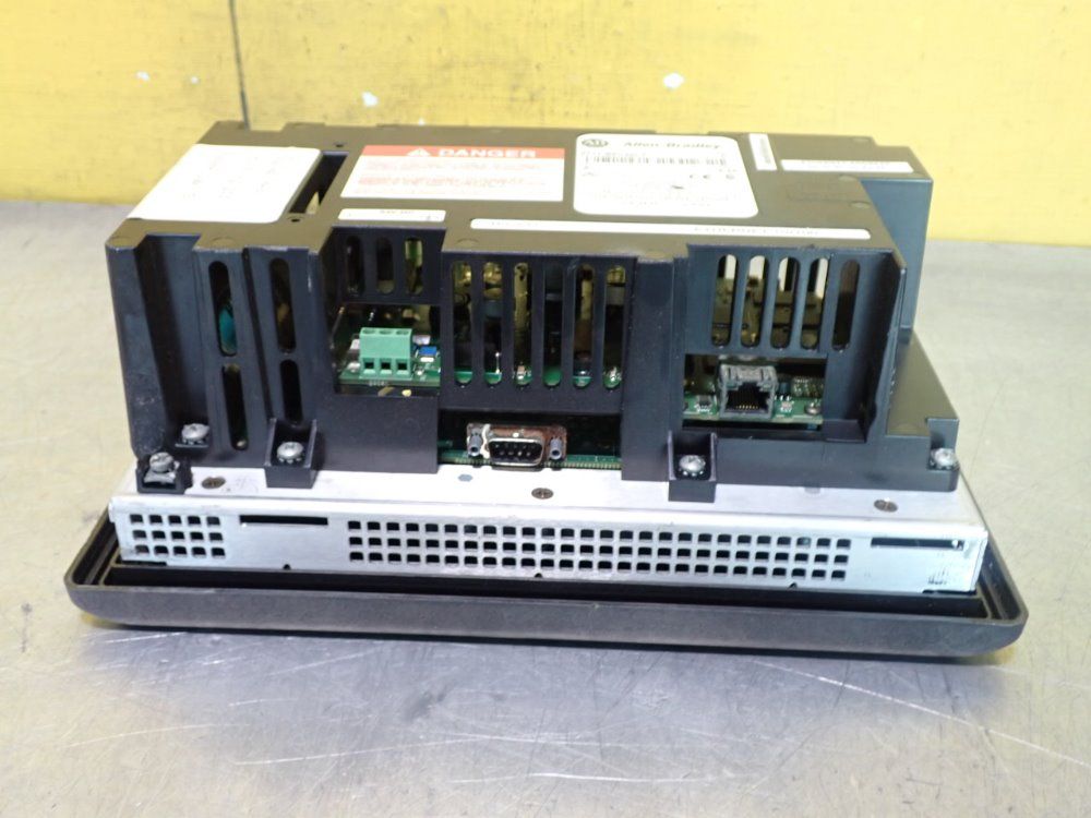 Allen-bradley 2711-b6c20l1 User Interface Damaged - 2711-b6c20l1