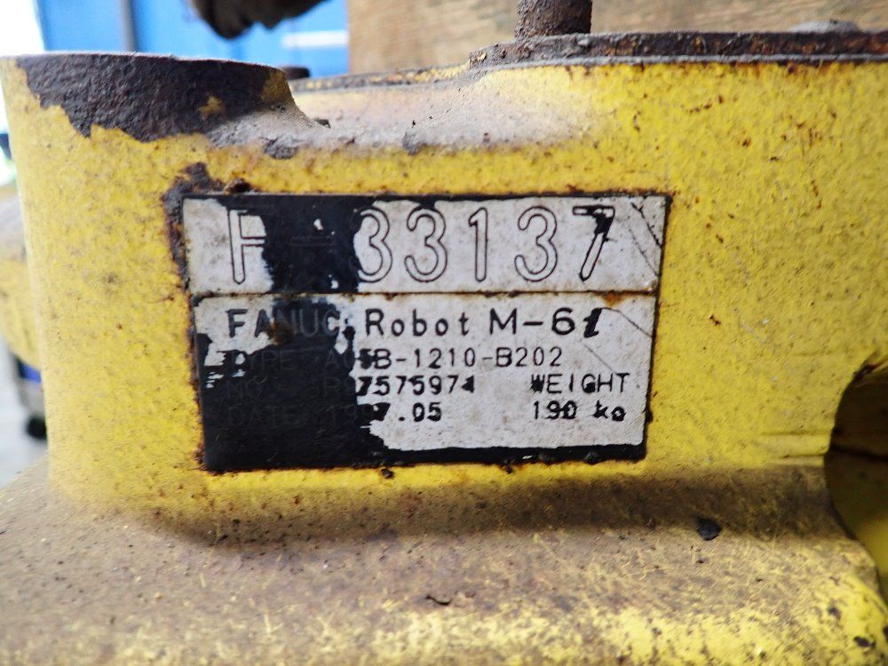 Fanuc Robot Arm And Control Panel - M-6i