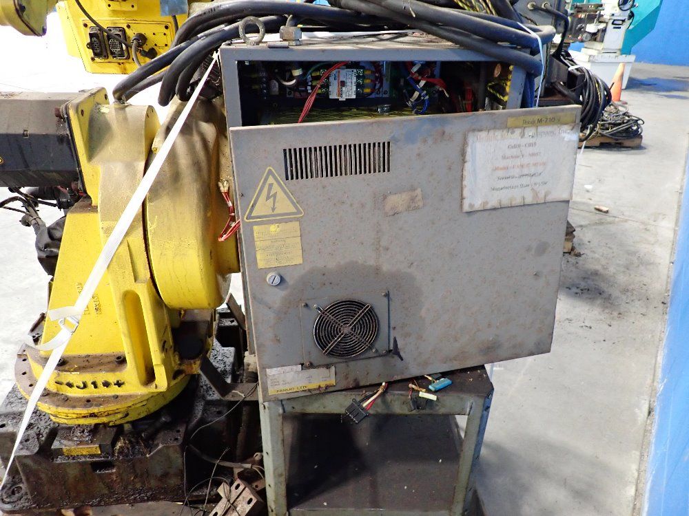 Fanuc Robot Arm And Control Panel - M-710i
