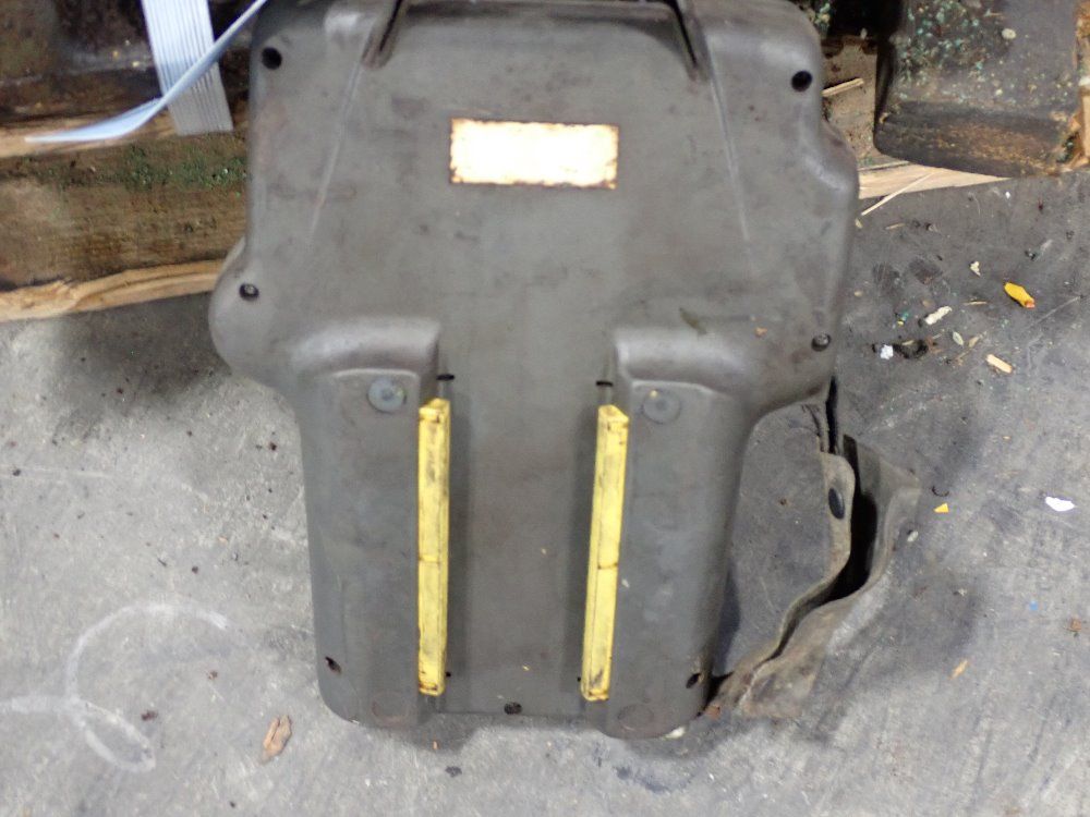 Fanuc Robot Arm And Control Panel - M-710i