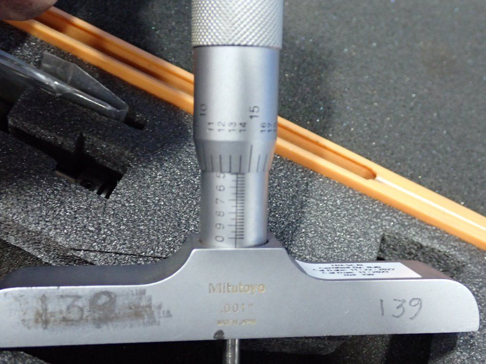 Mitutoyo .001" Micrometer - Dmc4-6