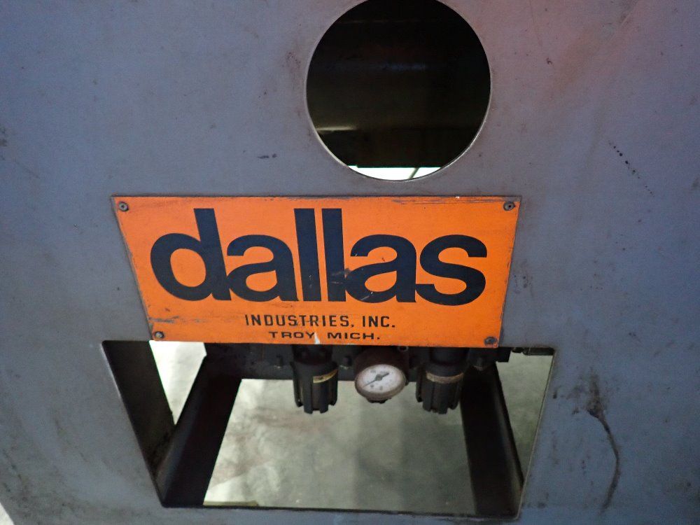 Dallas Feederstraightener