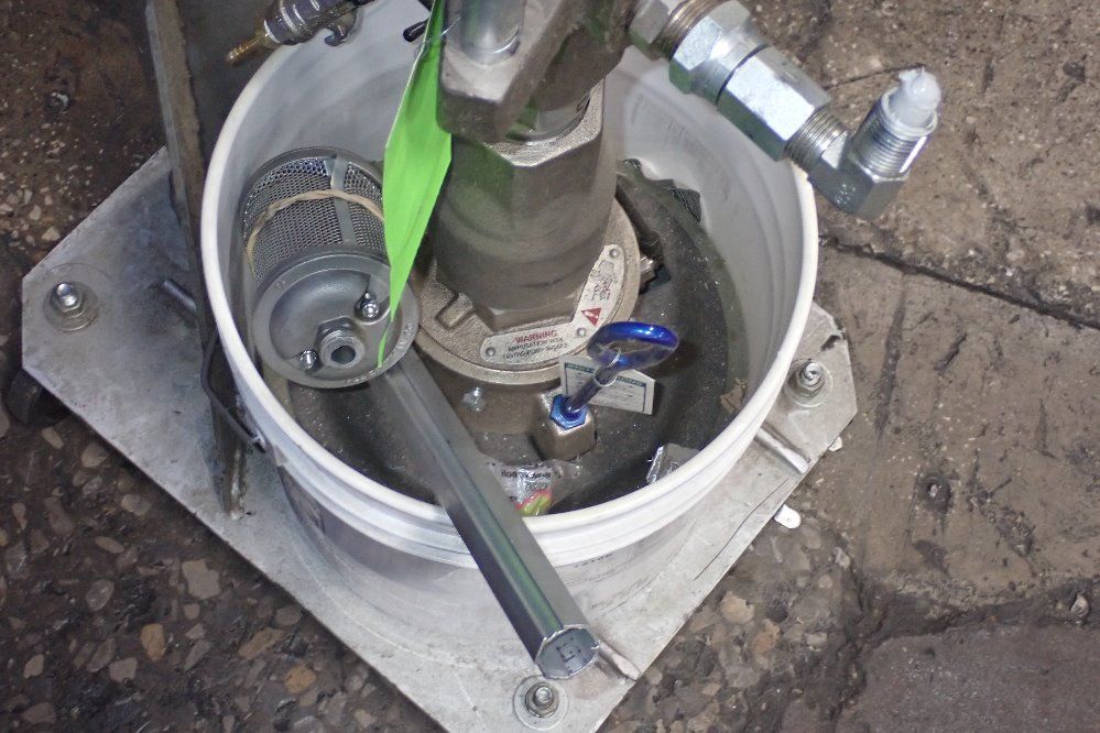 Graco Sealant Pump - C38