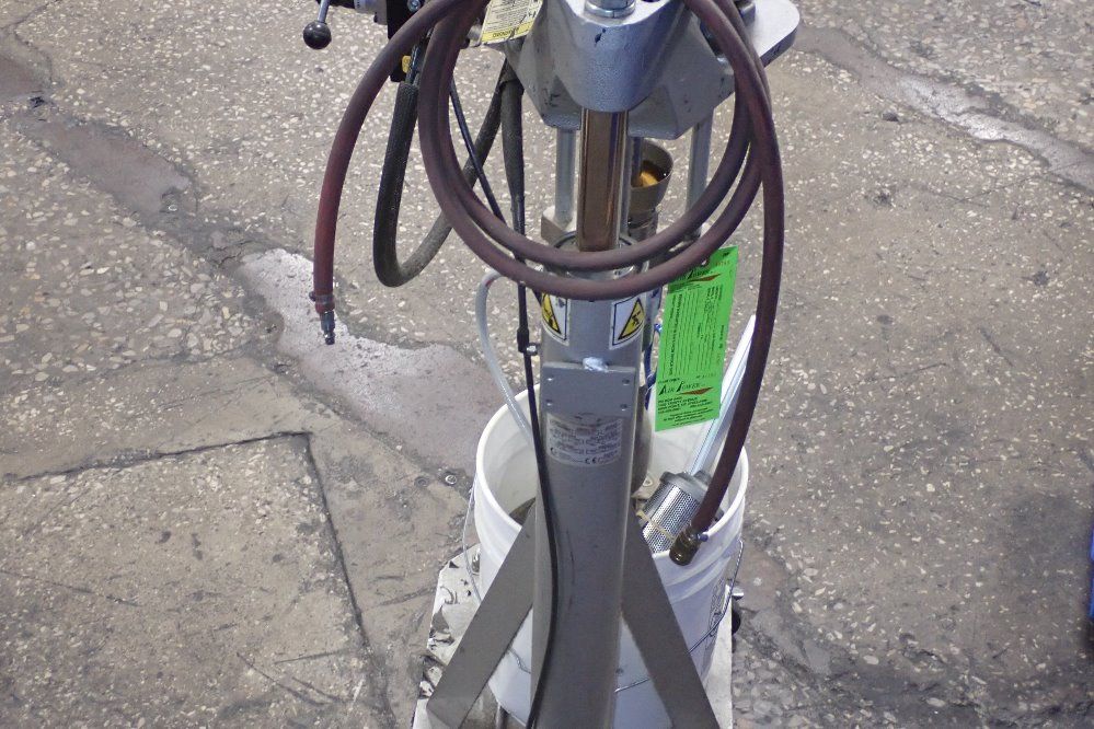 Graco Sealant Pump - C38