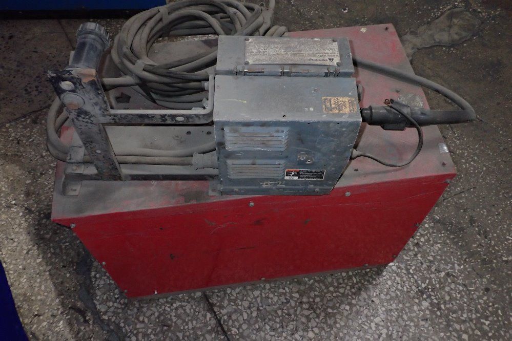 Lincoln Electric 600 Amps Welder - Idealarc Dc 600