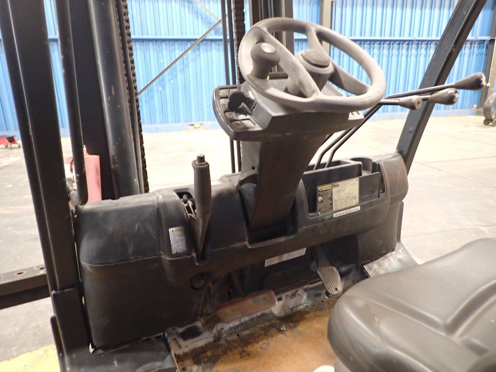 Yale 15,500lbs Diesel Forklift - Gdp155vxnjjv126