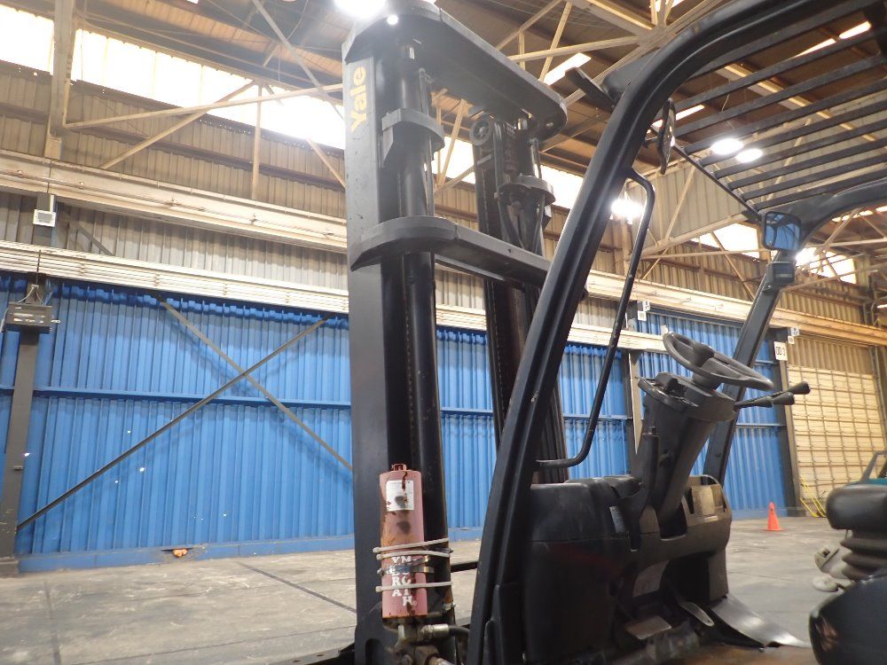 Yale 15,500lbs Diesel Forklift - Gdp155vxnjjv126