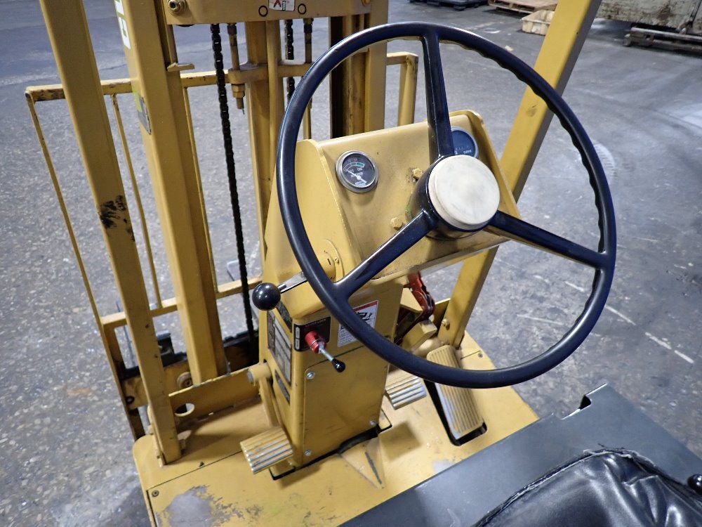 Clark 2300# Electric Forklift - Tw25b