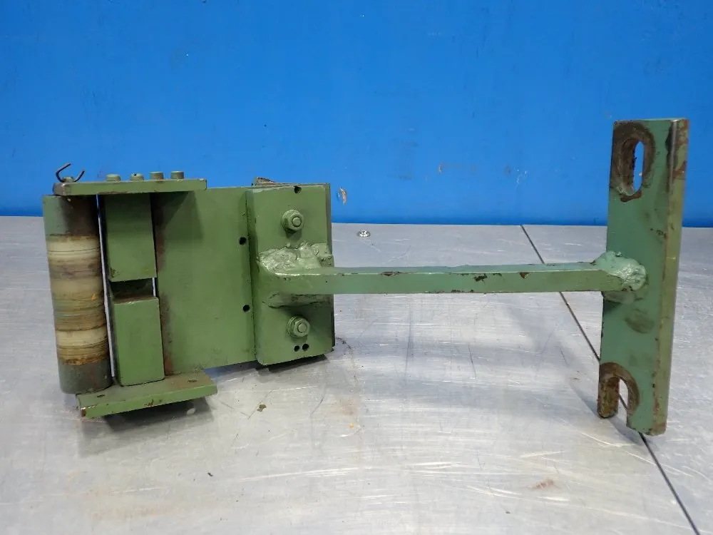  Feed Attachment