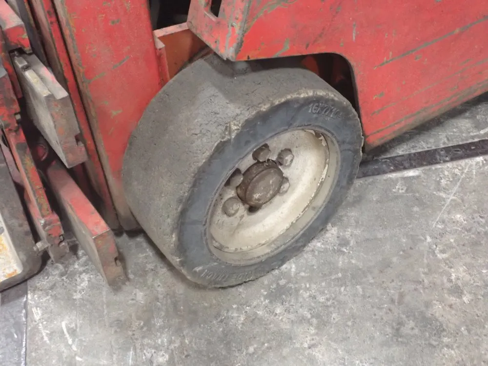 Clark 2275lbs Propane Forklift - C500-30