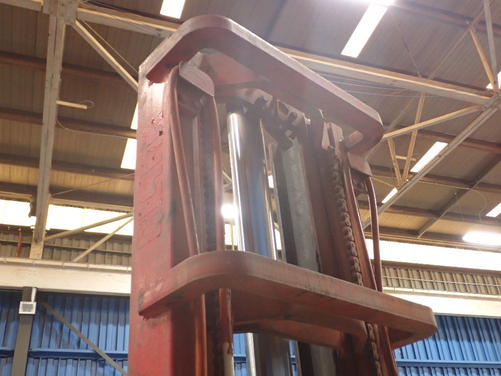 Clark 2275lbs Propane Forklift - C500-30