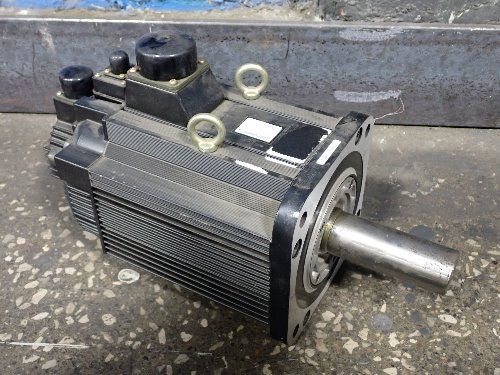 Yaskawa Electric 5500 W Servo Motor