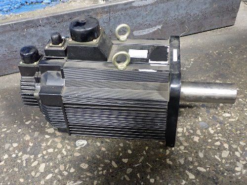 Yaskawa Electric 5500 W Servo Motor