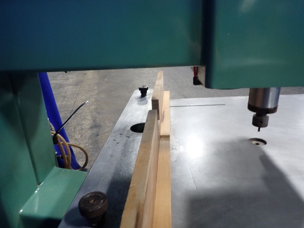 Jl 11" Throat High Speed Overarm Router - Sr-750