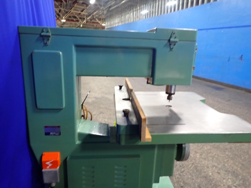 Jl 11" Throat High Speed Overarm Router - Sr-750