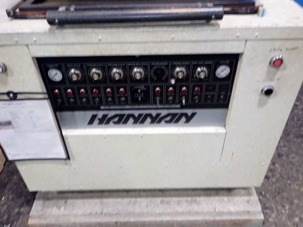 Hannan 20" X 25" Vacuum Former - 420.0
