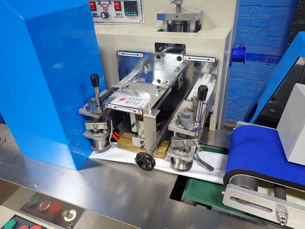 Sinoped Pillow Packing Machine - Y350