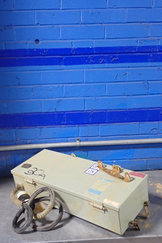 Westinghouse 30 Amp / 480 V Fusible Disconnect - Fan361