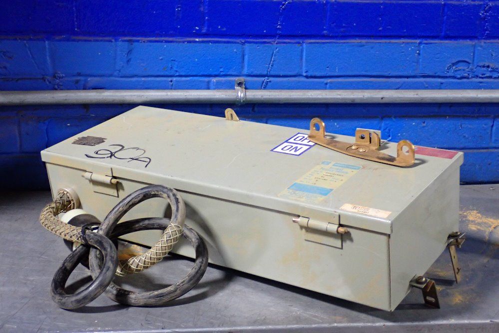 Westinghouse 30 Amp / 480 V Fusible Disconnect - Fan361