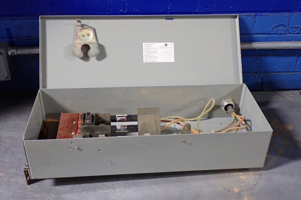 Westinghouse 30 Amp / 480 V Fusible Disconnect - Fan361