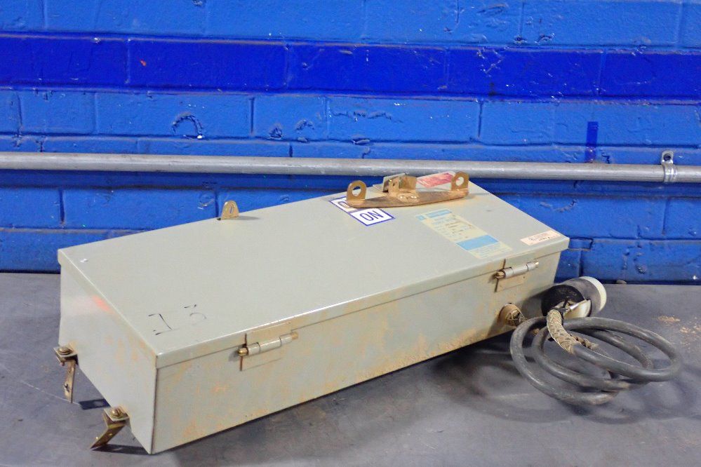 Westinghouse 30 Amp / 480 V Fusible Disconnect - Fan361