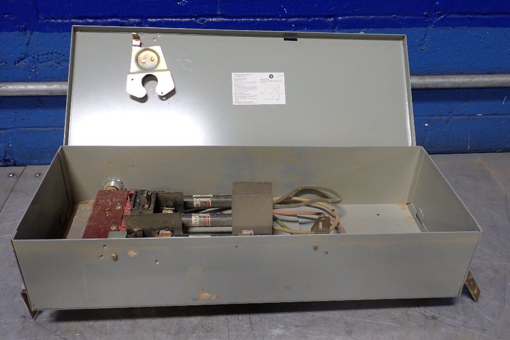 Westinghouse 30 Amp / 480 V Fusible Disconnect Switch - Fan361