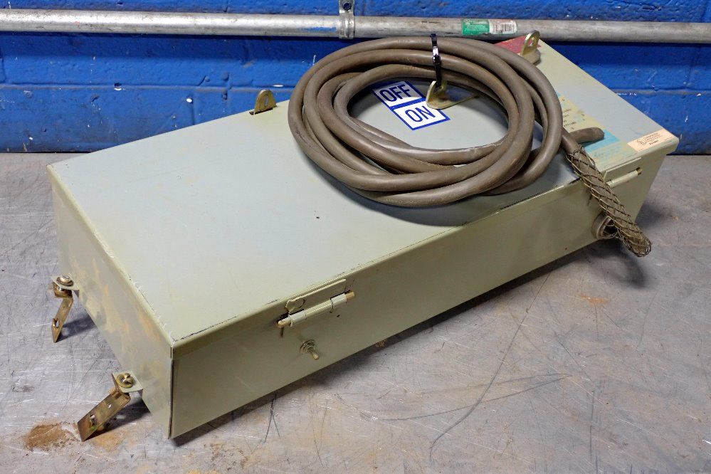 Westinghouse 30 Amp / 480 V Fusible Disconnect Switch - Fan361