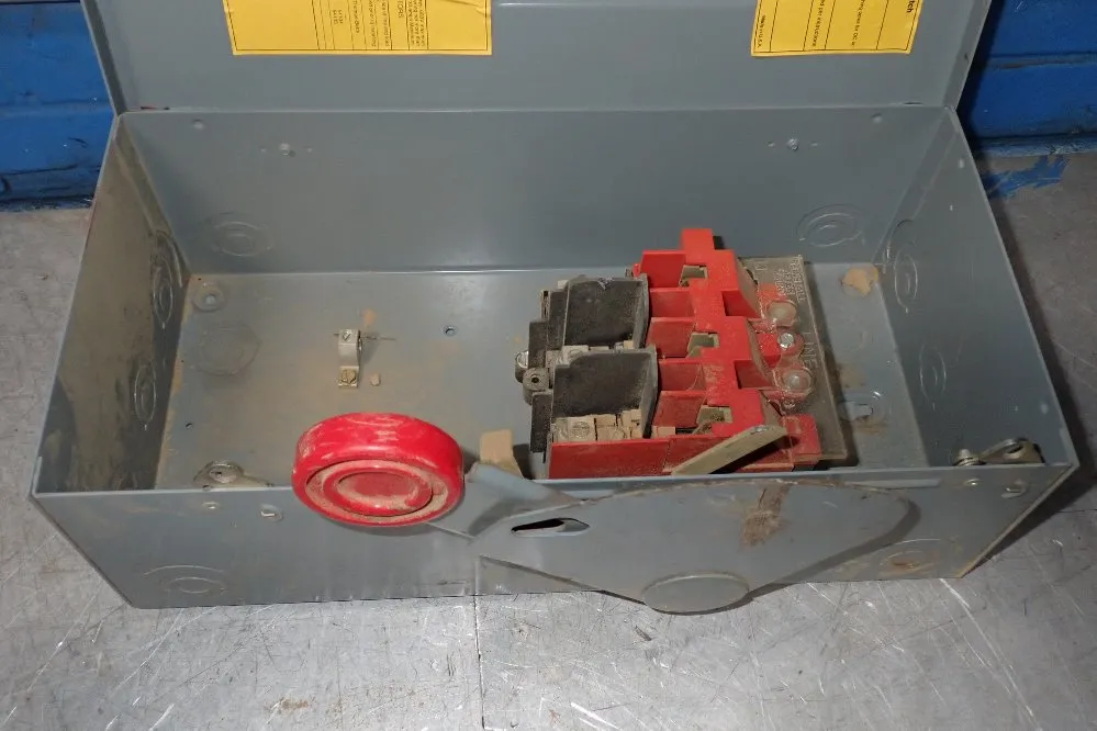 Cutler Hammer 30 Amp / 600 Vac Fusible Disconnect - Dh3610gk