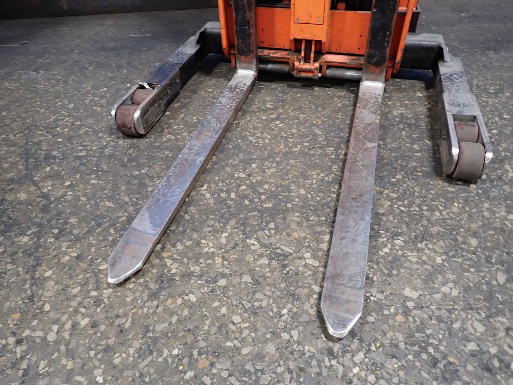 Raymond 3000 Lbs Electric Lift - 20i-r30tt