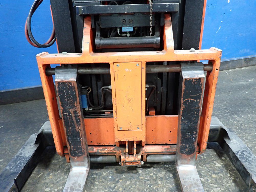 Raymond 3000 Lbs Electric Lift - 20i-r30tt