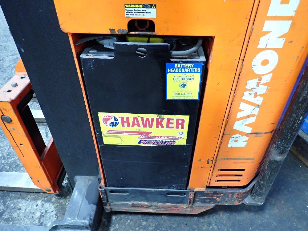 Raymond 3000 Lbs Electric Lift - 20i-r30tt