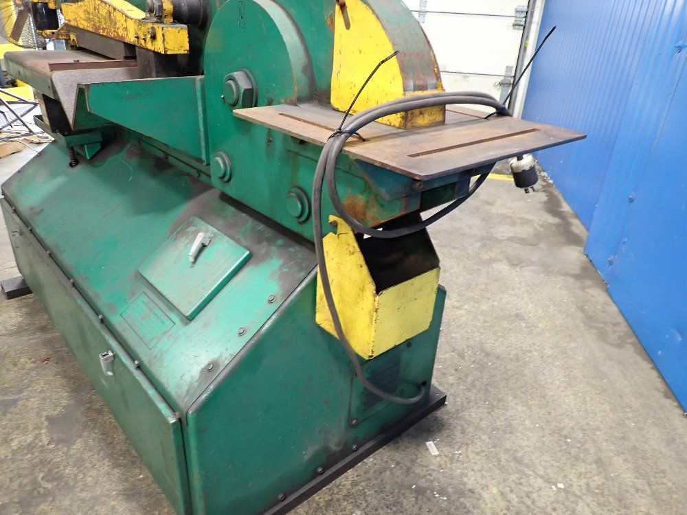 Piranha 90 Ton Ironworker - P90