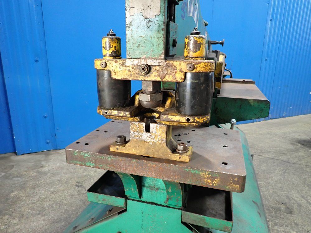 Piranha 90 Ton Ironworker - P90