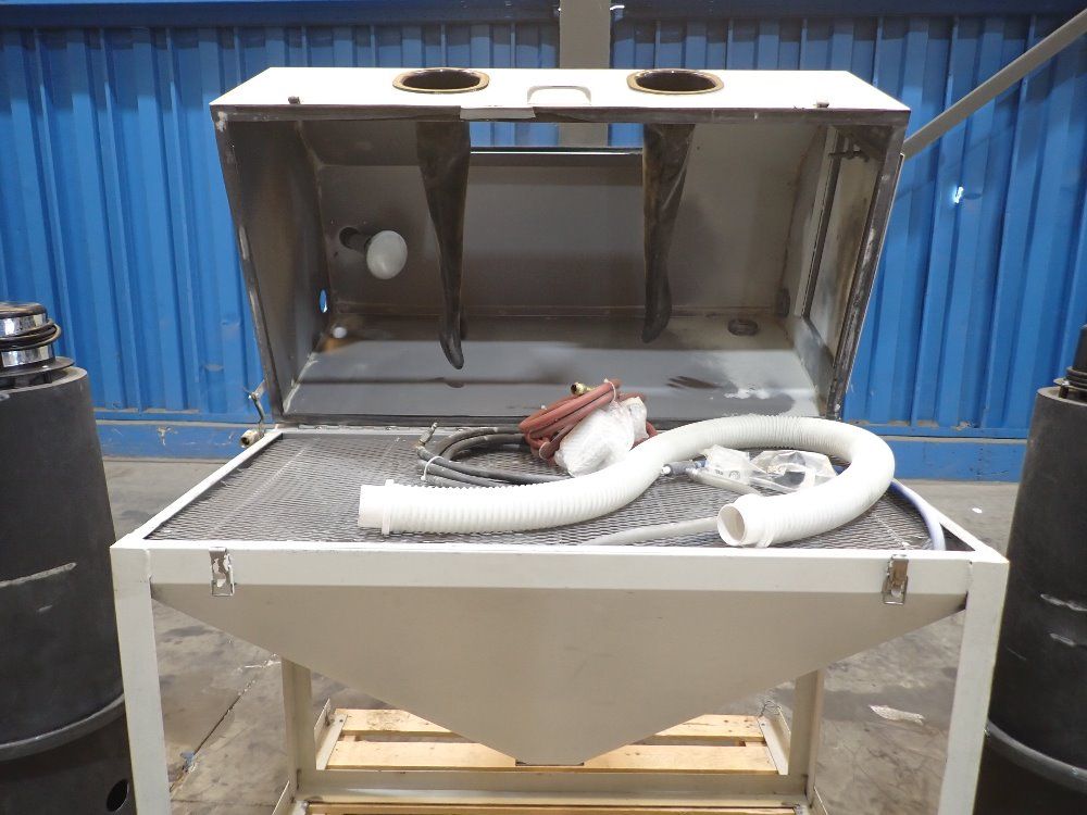 Cyclone 24x12 Sand Blast Machine