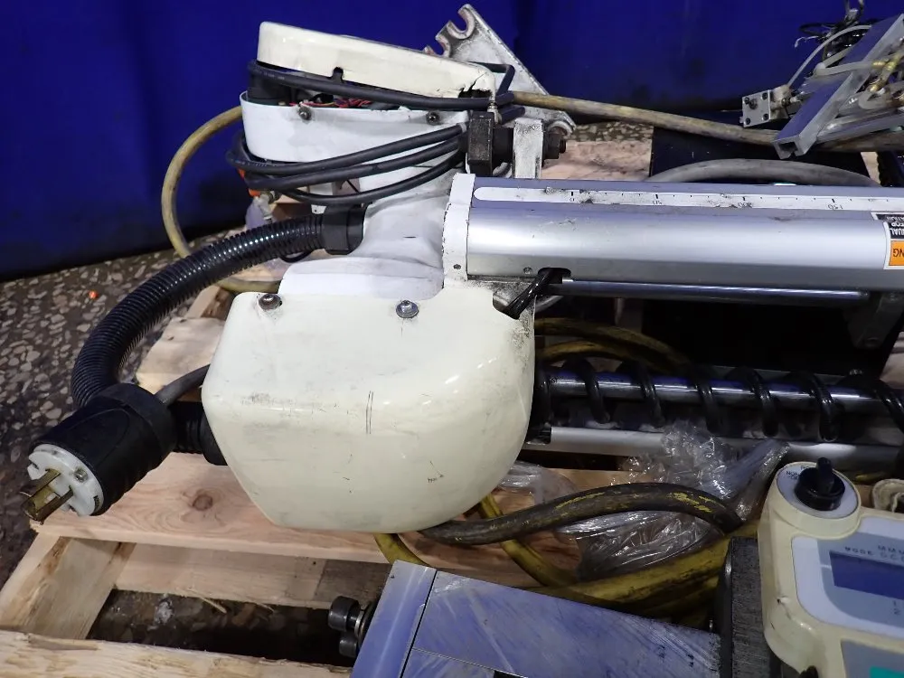 Star Sprue Picker Robot - Xq-800v