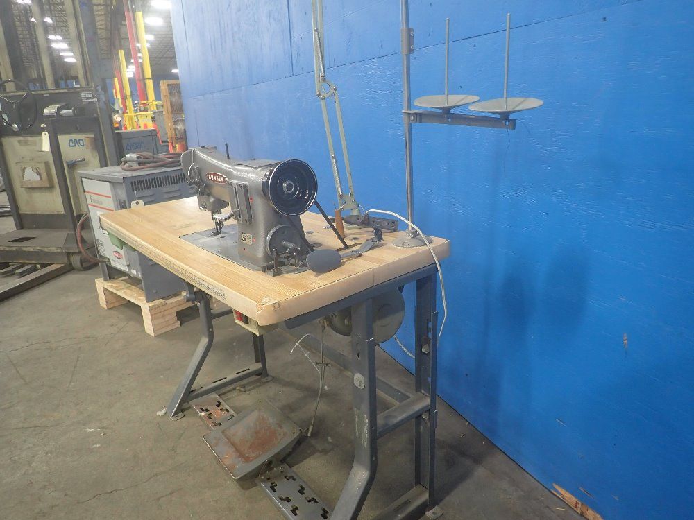 Consew Sewing Machine  Work Table Wlight