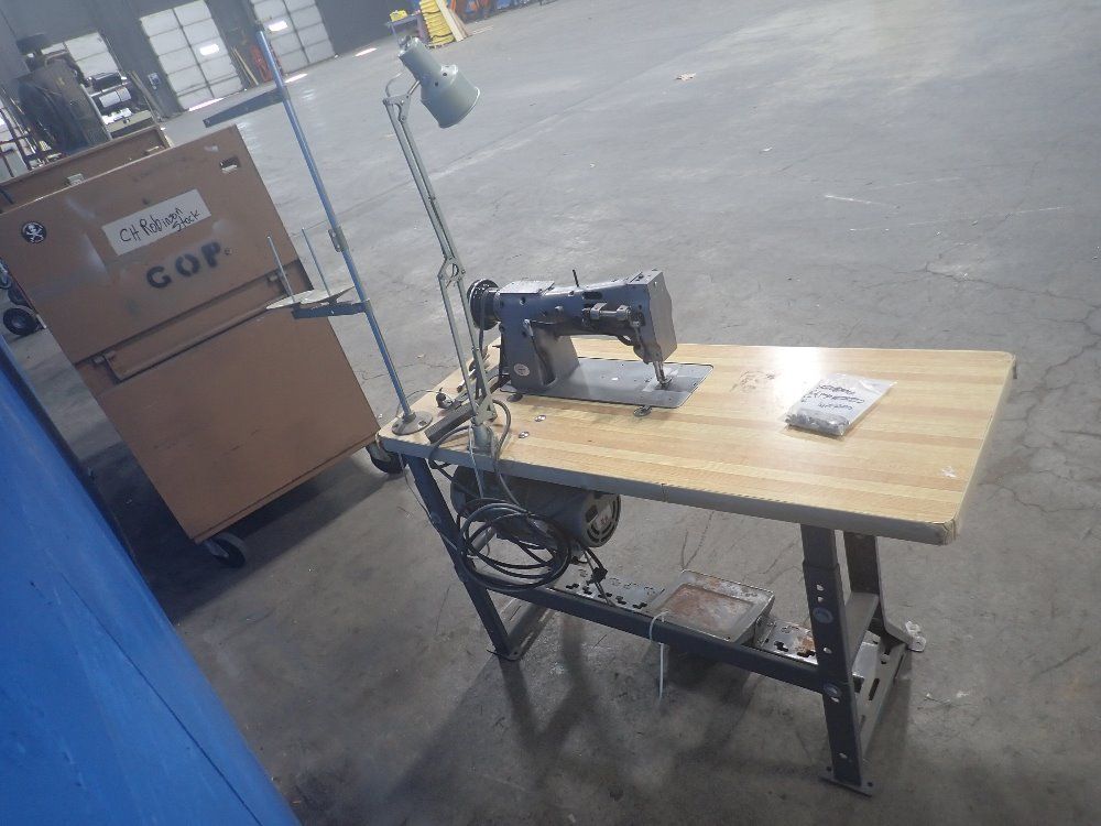 Consew Sewing Machine  Work Table Wlight