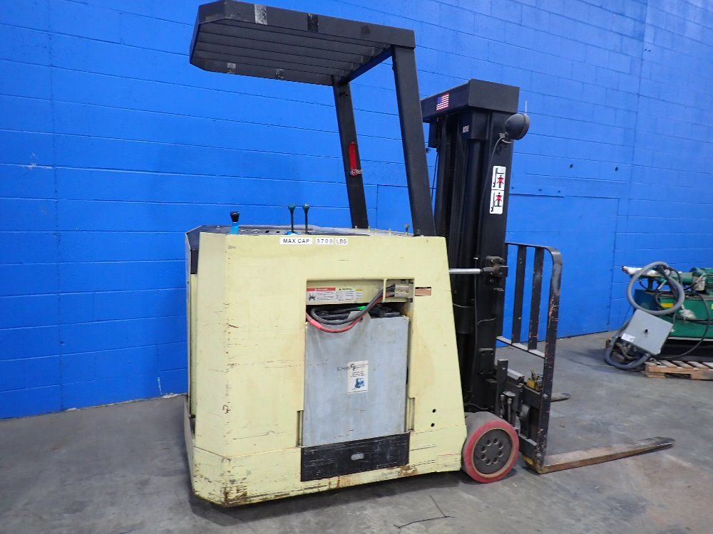 Crown 3700# Stand Up Electric Fork Lift - 40rctt-s
