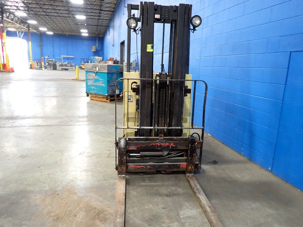 Crown 3700# Stand Up Electric Fork Lift - 40rctt-s