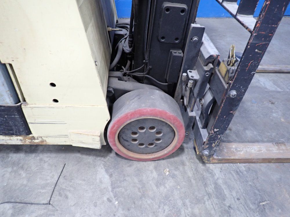 Crown 3700# Stand Up Electric Fork Lift - 40rctt-s