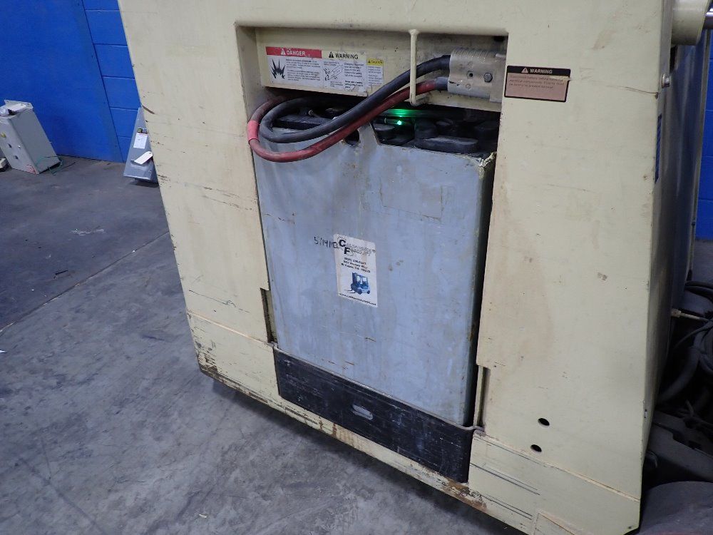 Crown 3700# Stand Up Electric Fork Lift - 40rctt-s