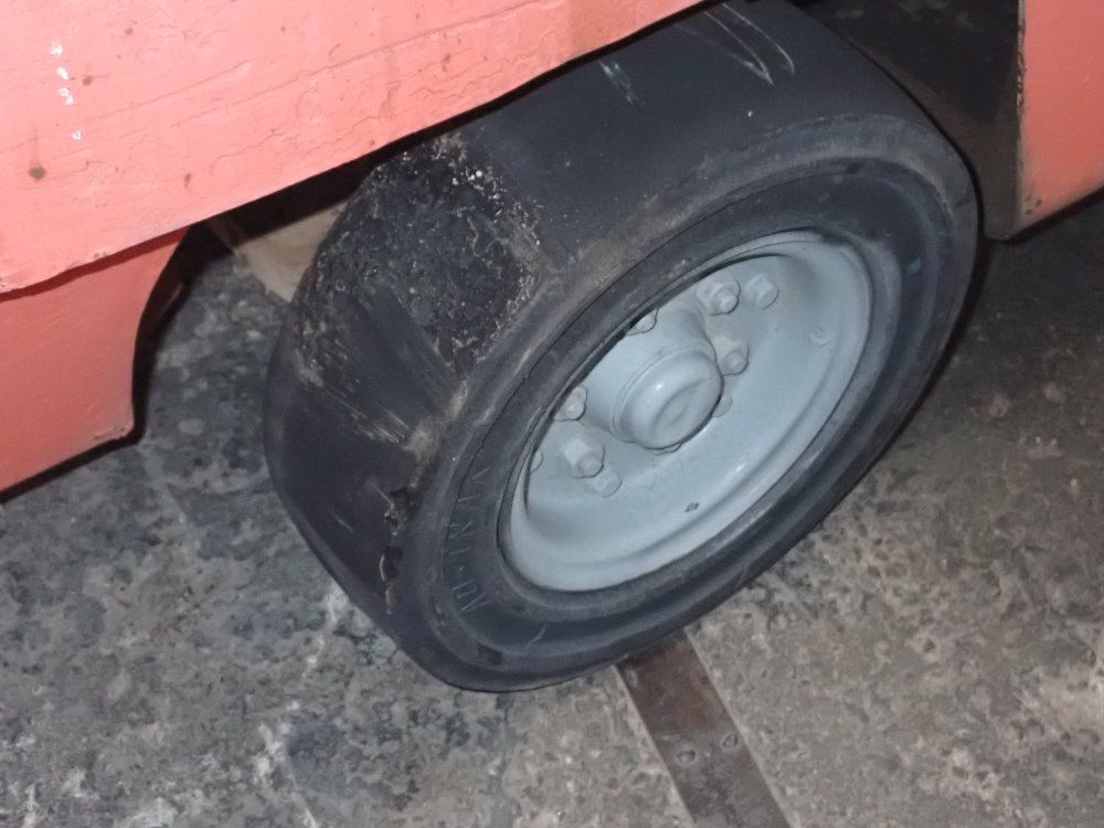 Toyota 1500lbs Propane Forklift - 40-2fg9