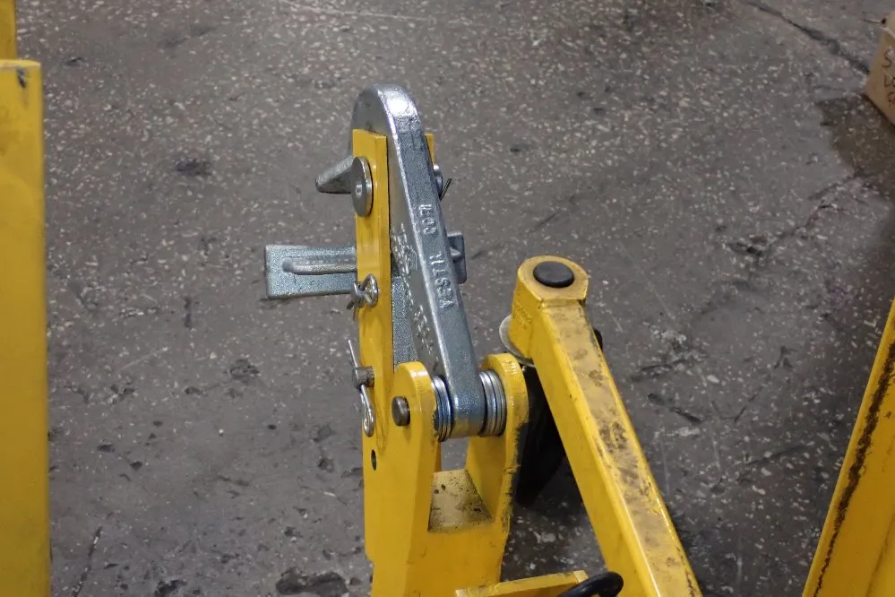 Vestil 1500 Lbs Drum Lifting Cart - Dcr-880-h