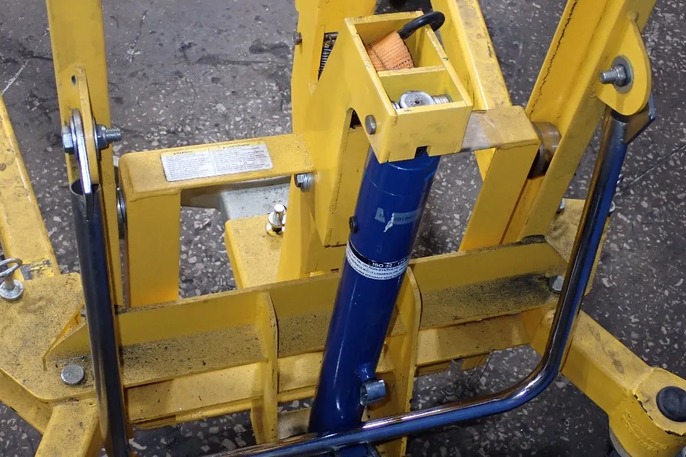 Vestil 1500 Lbs Drum Lifting Cart - Dcr-880-h