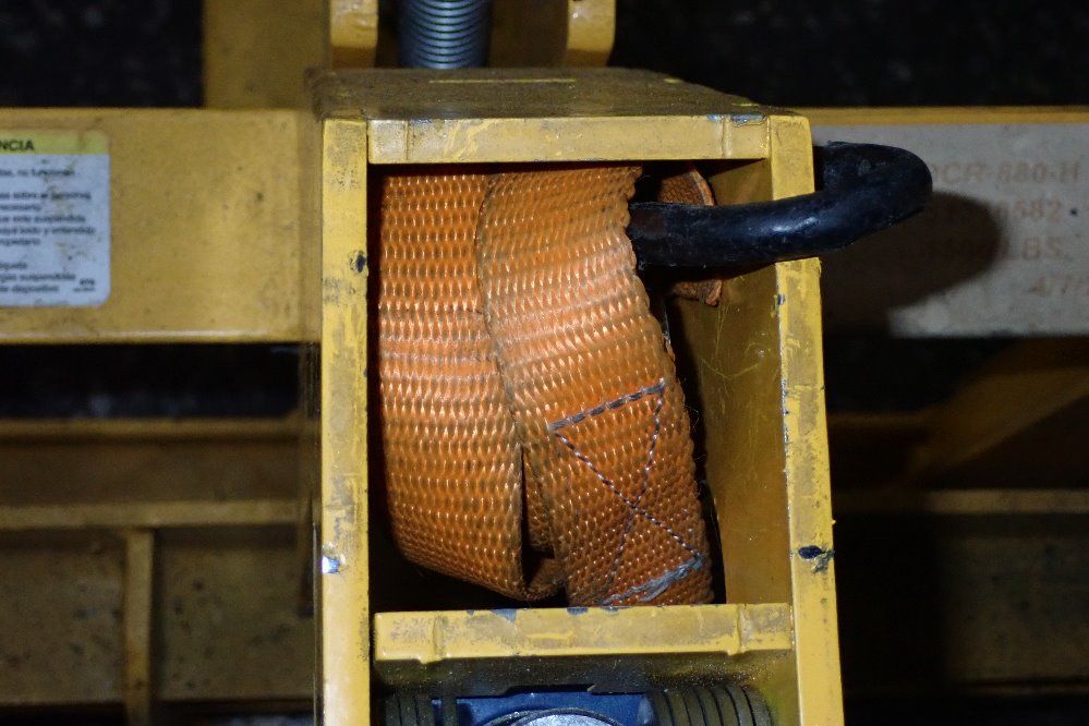 Vestil 1500 Lbs Drum Lifting Cart - Dcr-880-h